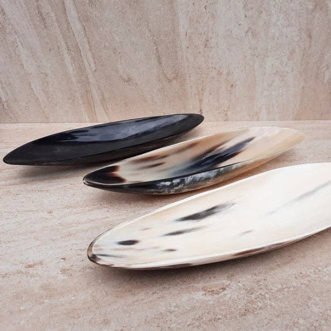 Elongated Ankole Cow Horn Oval Tray -Light