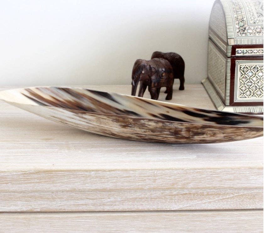 Elongated Ankole Cow Horn Oval Tray -Light